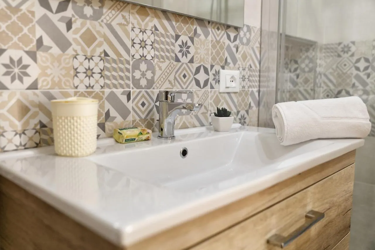 B&B Bouganville Rilievo 0*,  Italy